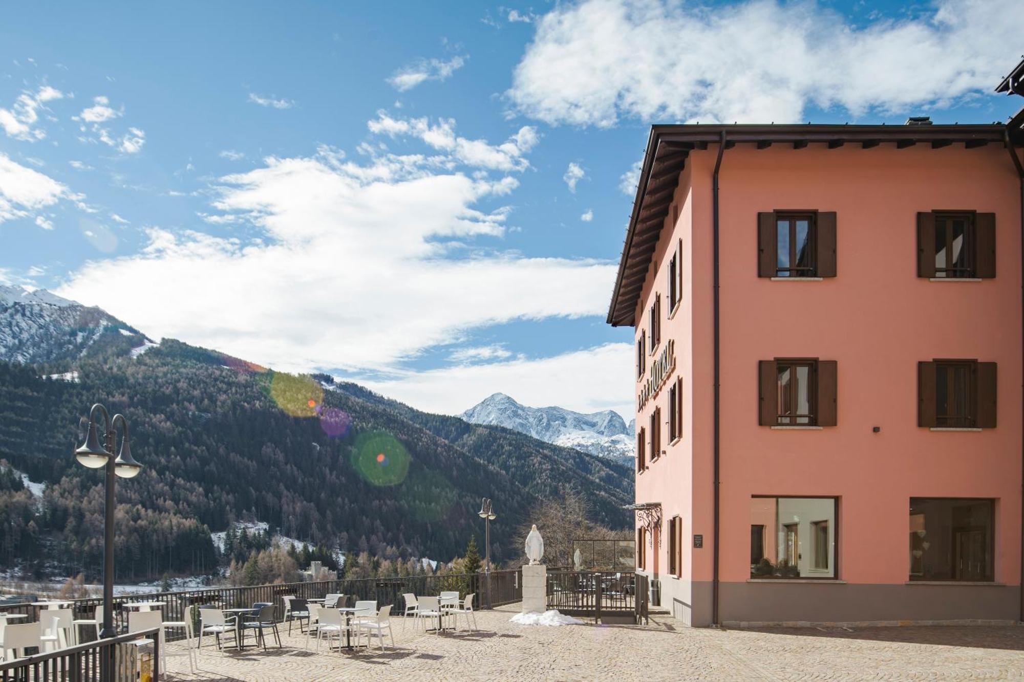 Hotel Garni Cristallo Ponte Di Legno Exterior foto