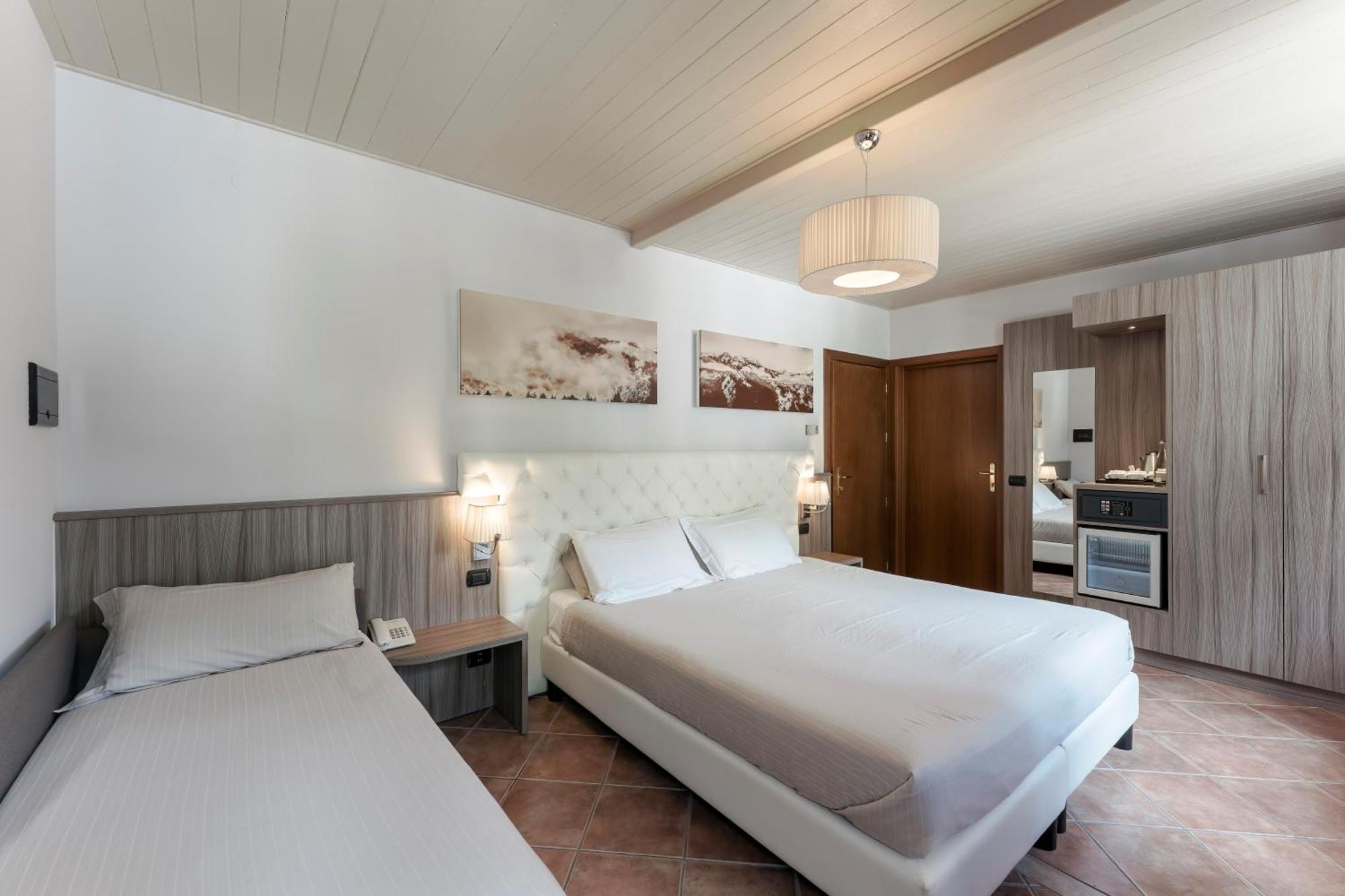 Hotel Garni Cristallo Ponte Di Legno Habitación foto