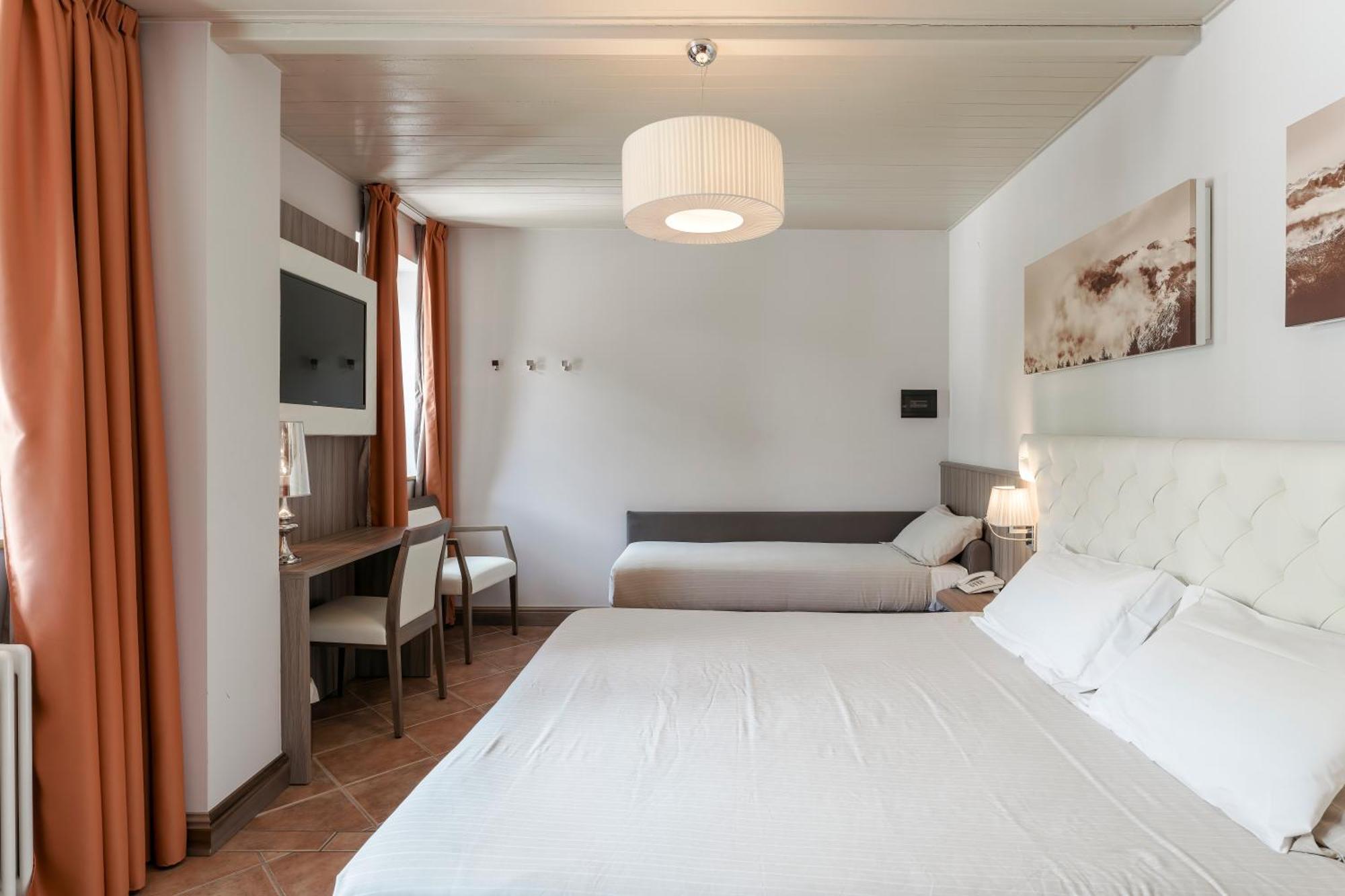 Hotel Garni Cristallo Ponte Di Legno Habitación foto