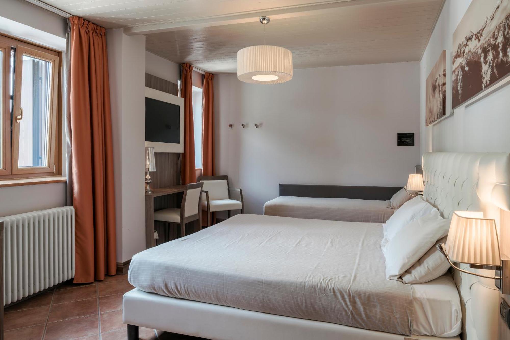 Hotel Garni Cristallo Ponte Di Legno Habitación foto